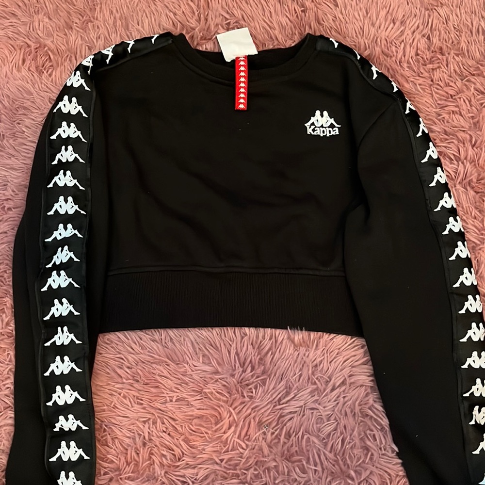 Small kappa cropped long sleeve